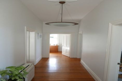 Photo of property in 22 Sugarloaf Road, Brooklyn, Wellington, 6021