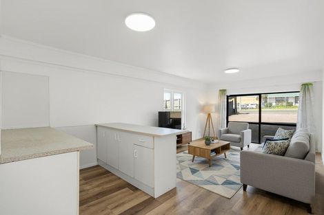 Photo of property in 639 Swanson Road, Swanson, Auckland, 0612