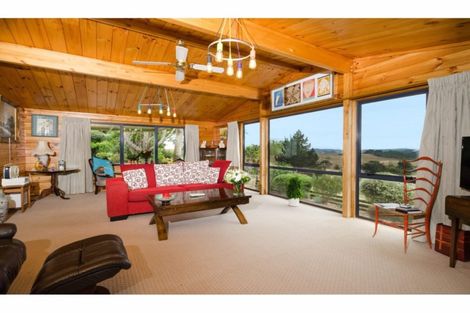 Photo of property in 535 Peak Road, Helensville, 0875