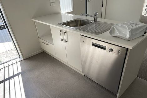 Photo of property in 60 Seymour Road, Sunnyvale, Auckland, 0612