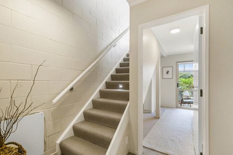 Photo of property in 2/8 Narbada Crescent, Khandallah, Wellington, 6035