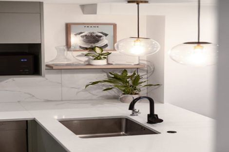 Photo of property in 1 Royal View Road, Te Atatu South, Auckland, 0610