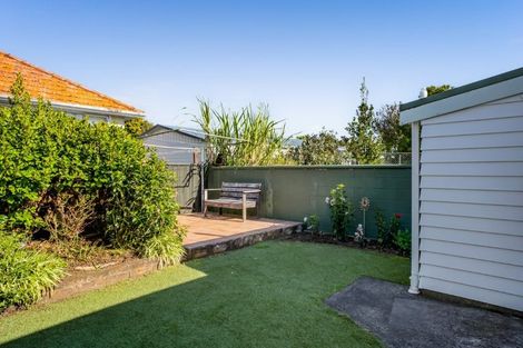 Photo of property in 46 Lismore Street, Merrilands, New Plymouth, 4312