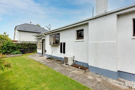 Photo of property in 40 Grimseys Road, Redwood, Christchurch, 8051