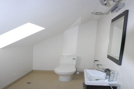 Photo of property in 220 Queens Drive, Lyall Bay, Wellington, 6022