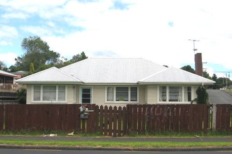 Photo of property in 95 Portage Road, New Lynn, Auckland, 0600