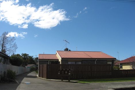 Photo of property in 24 Ruataniwha Street, Waipawa, 4210