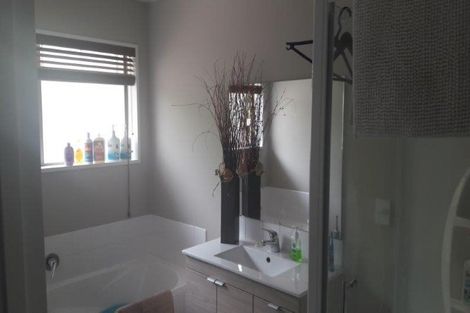 Photo of property in 5 Marlowe Place, Rolleston, 7614