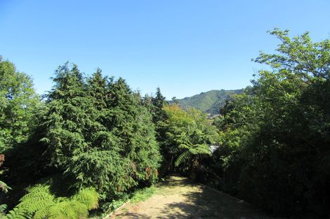Photo of property in 12 Vista Crescent, Maoribank, Upper Hutt, 5018