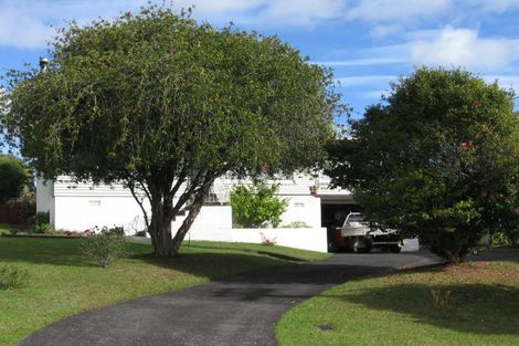 Photo of property in 14 Murray Road, Te Atatu Peninsula, Auckland, 0610