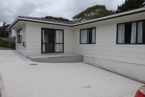 Photo of property in 5 Fernhaven Place, Massey, Auckland, 0614