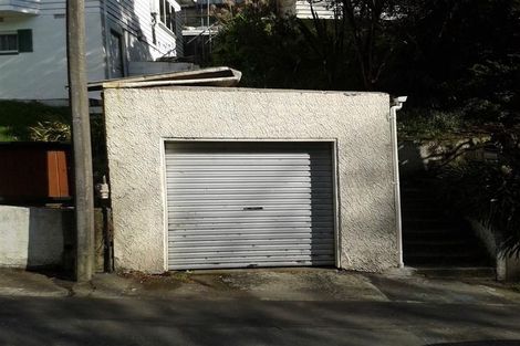 Photo of property in 17 Randwick Road, Northland, Wellington, 6012