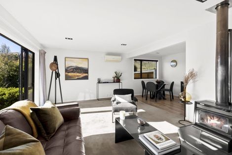 Photo of property in 65 Oregon Drive, Kelvin Heights, Queenstown, 9300