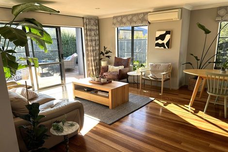Photo of property in 14 Scott Place, Havelock North, 4130