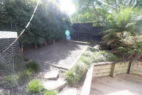 Photo of property in 19 Rehia Road, Massey, Auckland, 0614
