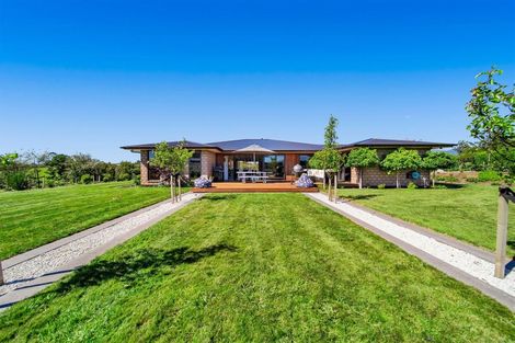 Photo of property in 15 Thomason Road, Egmont Village, New Plymouth, 4371