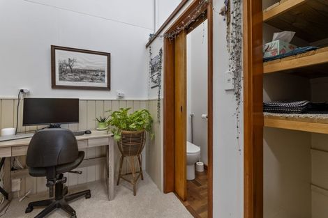 Photo of property in 23 Montana Place, Merrilands, New Plymouth, 4312