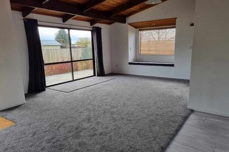 Photo of property in 17 Lee Road, Hannahs Bay, Rotorua, 3010