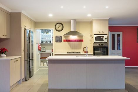 Photo of property in 6 Saratoga Court, Papamoa Beach, Papamoa, 3118