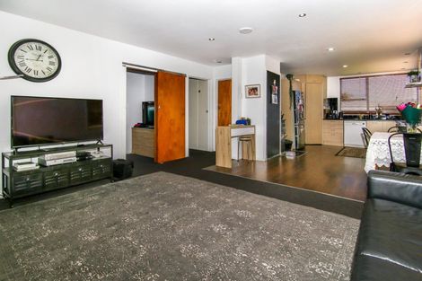 Photo of property in 80 Derby Street, Westport, 7825