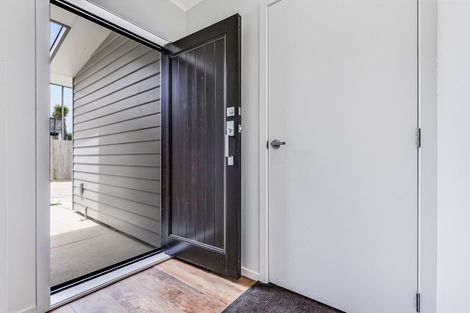 Photo of property in 28u2 Mckay Drive, Temple View, Hamilton, 3218