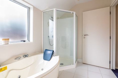 Photo of property in 496c Barbadoes Street, Edgeware, Christchurch, 8013