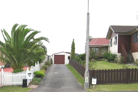 Photo of property in 31 Hassan Drive, Massey, Auckland, 0614