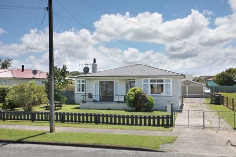 Photo of property in 11 Potaka Street, Marton, 4710
