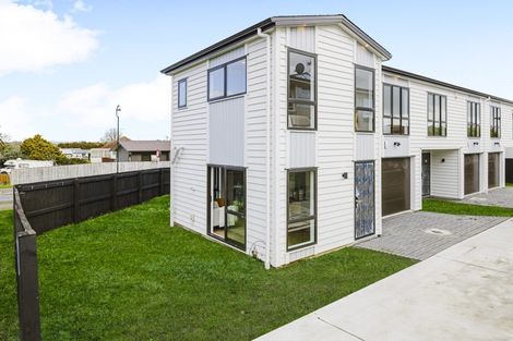 Photo of property in 559a Great South Road, Rosehill, 2113