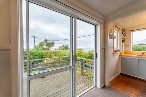 Photo of property in 42 Stirling Street, Kakanui, Oamaru, 9495