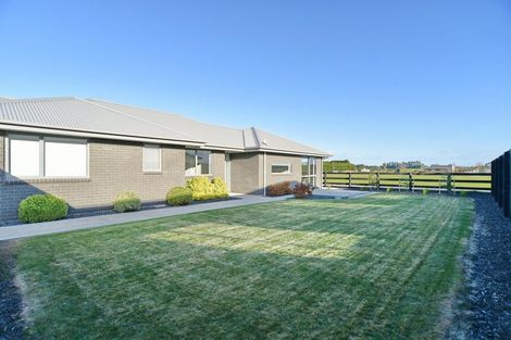 Photo of property in 36 Plover Avenue, Amberley, 7410