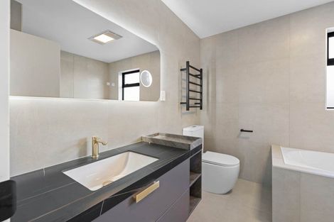 Photo of property in 25 Jandell Crescent, Bucklands Beach, Auckland, 2014