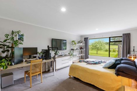 Photo of property in 16 Millbrook Drive, Waiuku, 2683