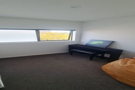 Photo of property in 5 Falcon Crescent, Hobsonville, Auckland, 0618