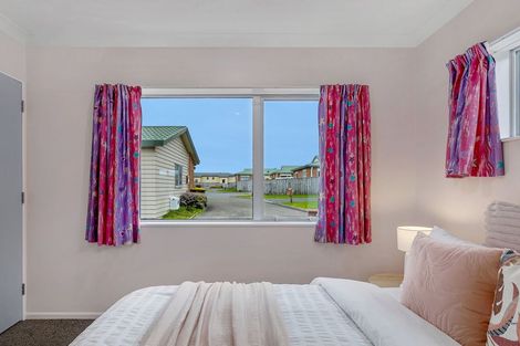 Photo of property in 13 Pohutukawa Grove, Titahi Bay, Porirua, 5022