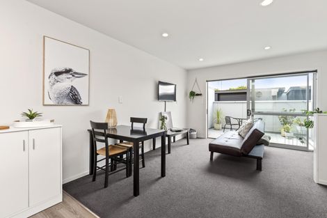 Photo of property in 100u5 Knighton Road, Hillcrest, Hamilton, 3216