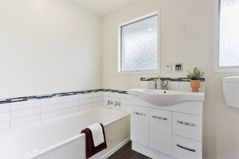 Photo of property in 11 Bowie Drive, Woodend, 7610