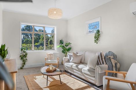 Photo of property in 24 Riverview Street, Beckenham, Christchurch, 8023