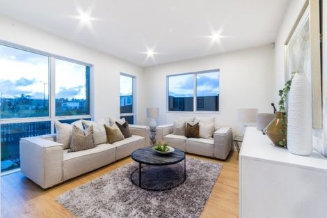 Photo of property in 25 Toanui Road, Hobsonville, Auckland, 0616