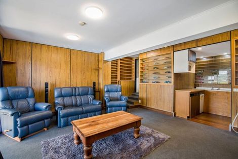 Photo of property in 45 Turville Crescent, Newlands, Wellington, 6037