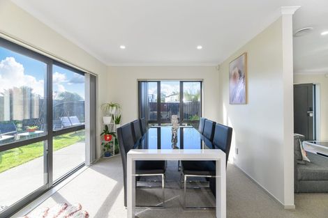 Photo of property in 9a Harrington Road, Henderson, Auckland, 0610