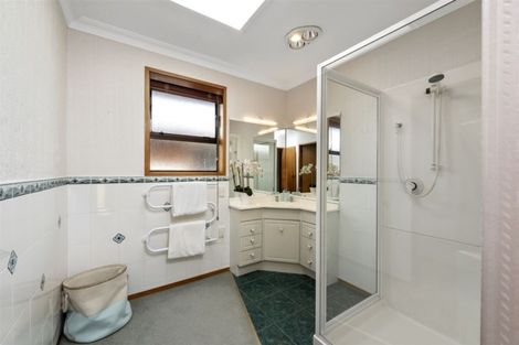 Photo of property in 39 Pitau Road, Mount Maunganui, 3116