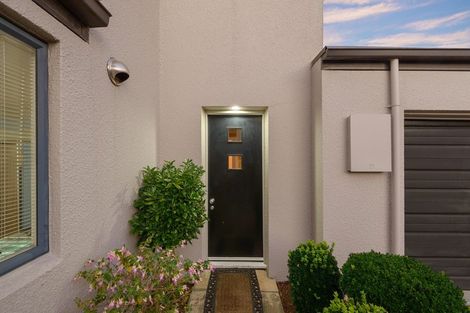 Photo of property in 1 Oakford Close, Riccarton, Christchurch, 8011