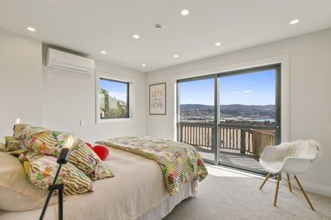 Photo of property in 83d Seatoun Heights Road, Seatoun, Wellington, 6022