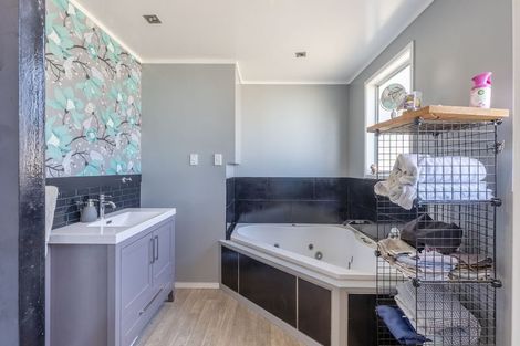 Photo of property in 15 Noni Street, Turangi, 3334