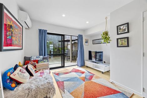 Photo of property in 3/6 South Pacific Place, Henderson, Auckland, 0612