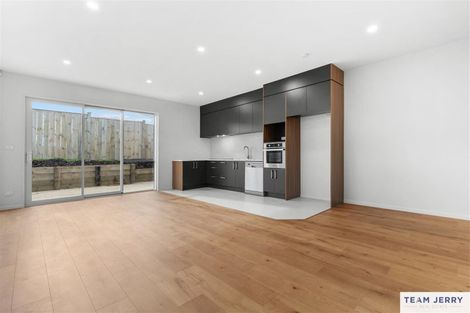 Photo of property in 43 Tributary Parade, Karaka, 2113