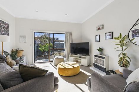 Photo of property in 406 Broadway, Miramar, Wellington, 6022