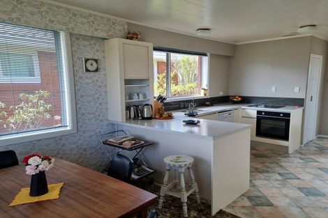 Photo of property in 9 Severn Place, Spotswood, New Plymouth, 4310