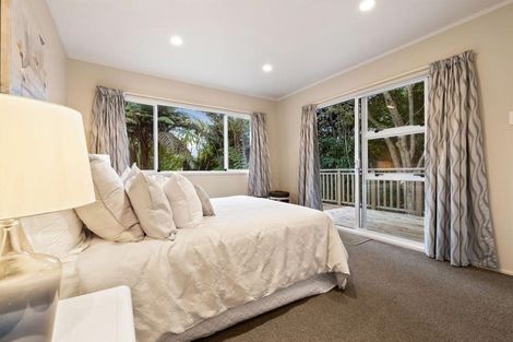 Photo of property in 3a Sylvan Valley Avenue, Titirangi, Auckland, 0604